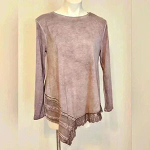 DANTELLE Long Sleeve Top Awesome Details Size Medium EUC